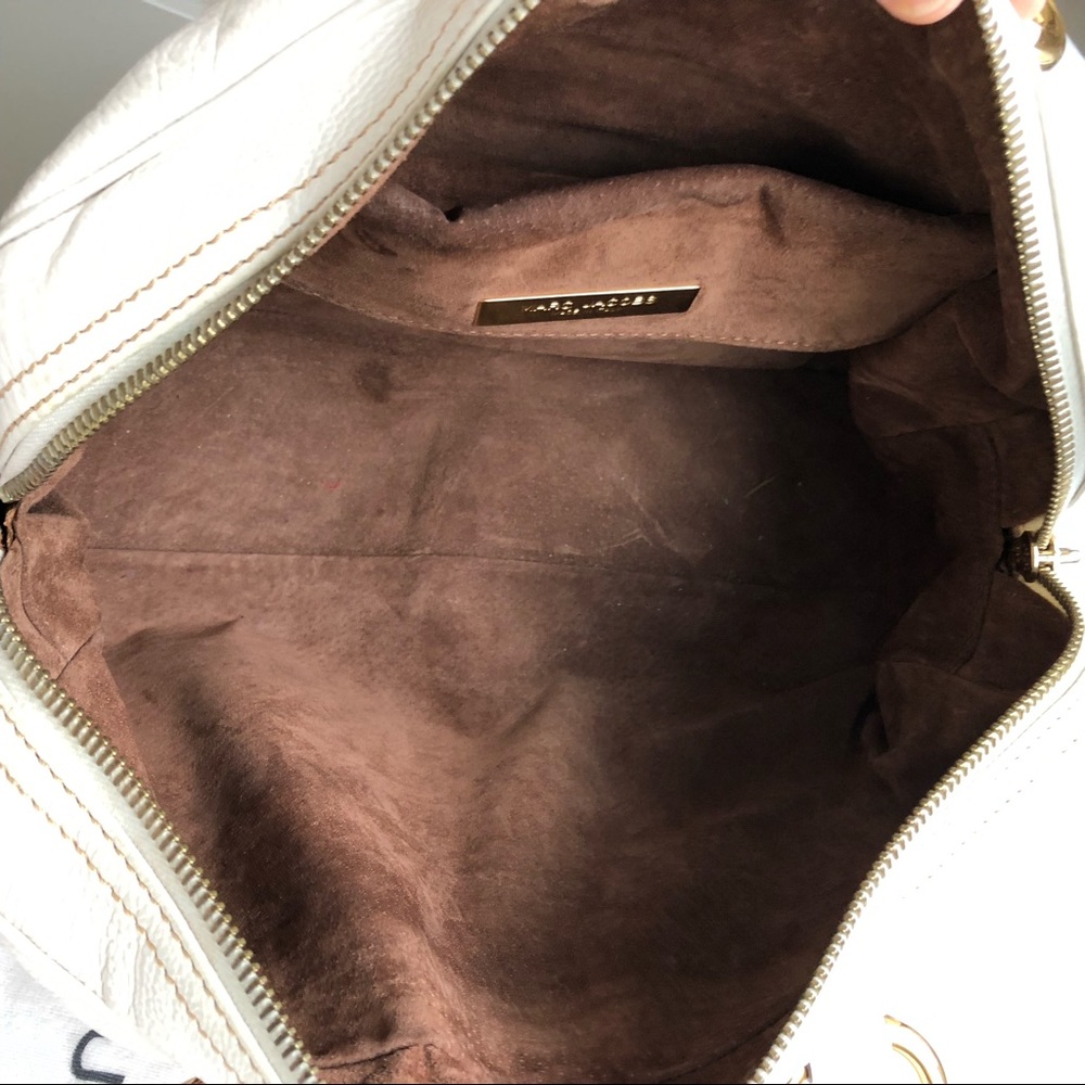 Marc Jacobs Creme Venetia Satchel w Gold Hardware - Picture 6 of 8
